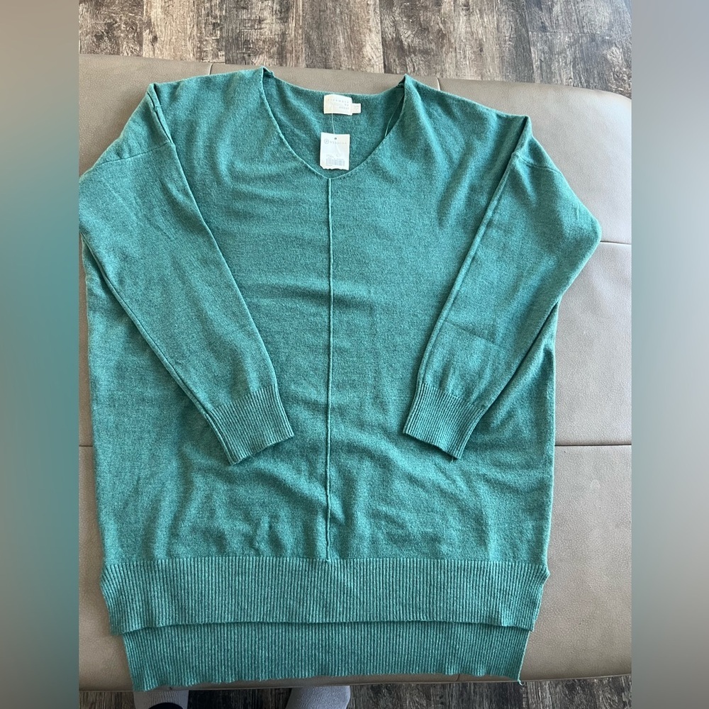 Dreamers by Debut (Versona) green sweater sz s/m new - Picture 2 of 5
